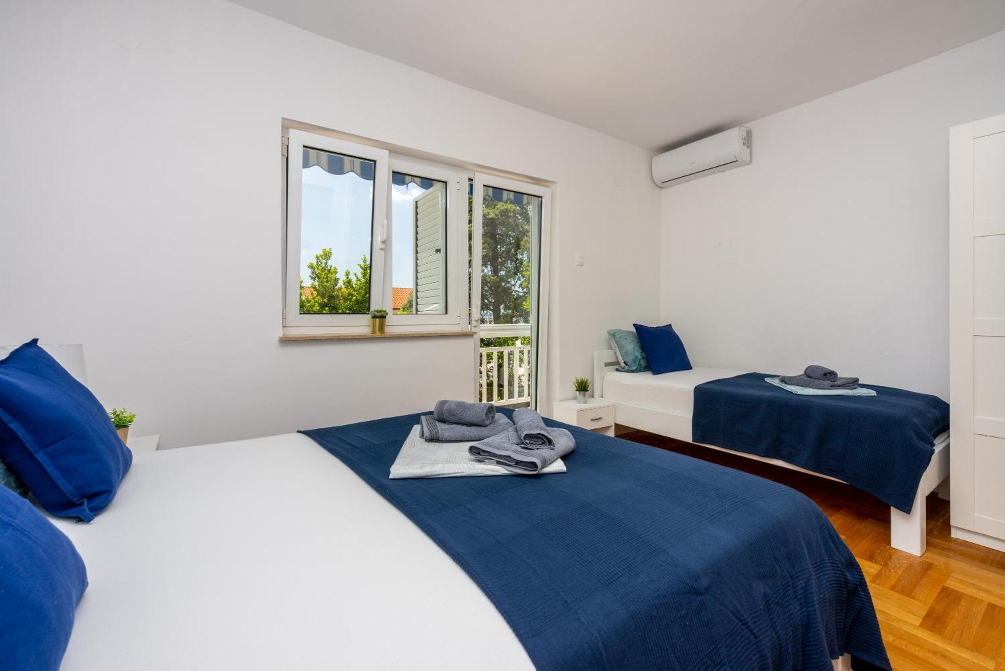 Apartments Podvezanec Crikvenica Bagian luar foto